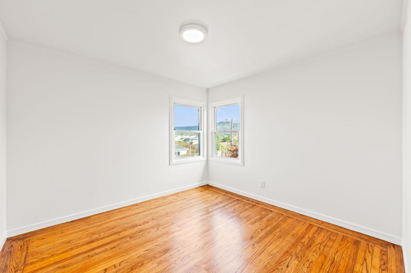 Detail Gallery Image 23 of 37 For 114 Lomitas Ave, South San Francisco,  CA 94080 - 3 Beds | 1 Baths