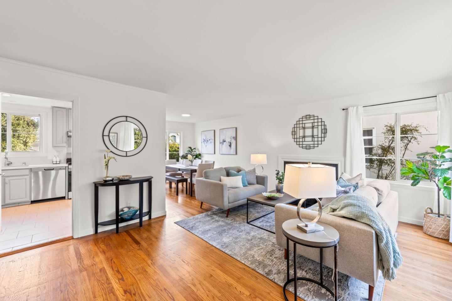 Detail Gallery Image 3 of 37 For 114 Lomitas Ave, South San Francisco,  CA 94080 - 3 Beds | 1 Baths