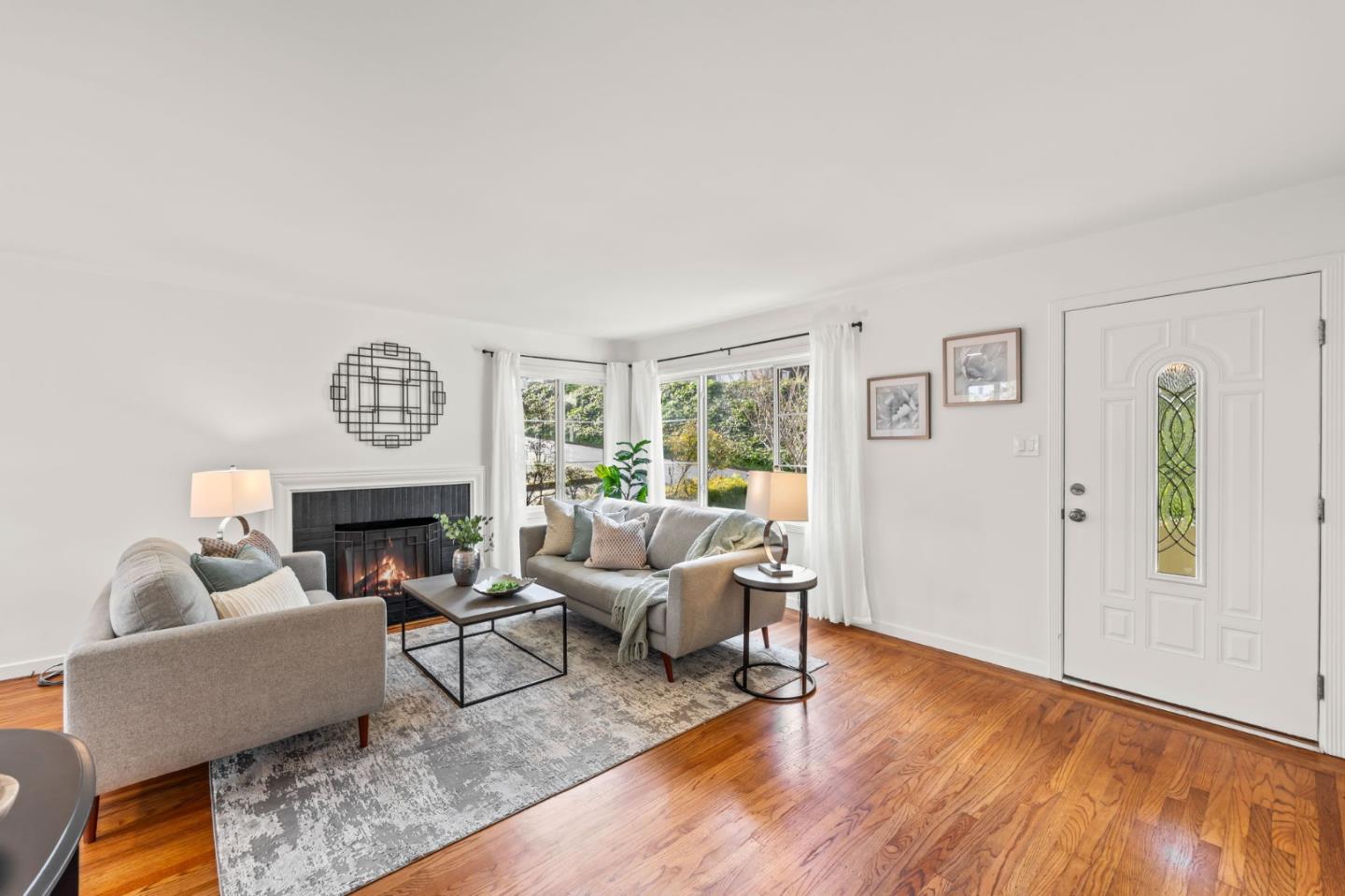 Detail Gallery Image 5 of 37 For 114 Lomitas Ave, South San Francisco,  CA 94080 - 3 Beds | 1 Baths