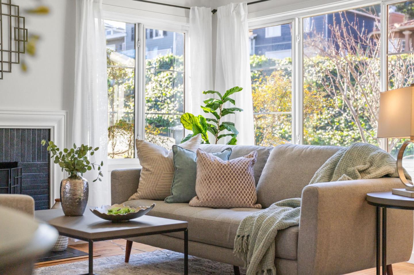 Detail Gallery Image 6 of 37 For 114 Lomitas Ave, South San Francisco,  CA 94080 - 3 Beds | 1 Baths