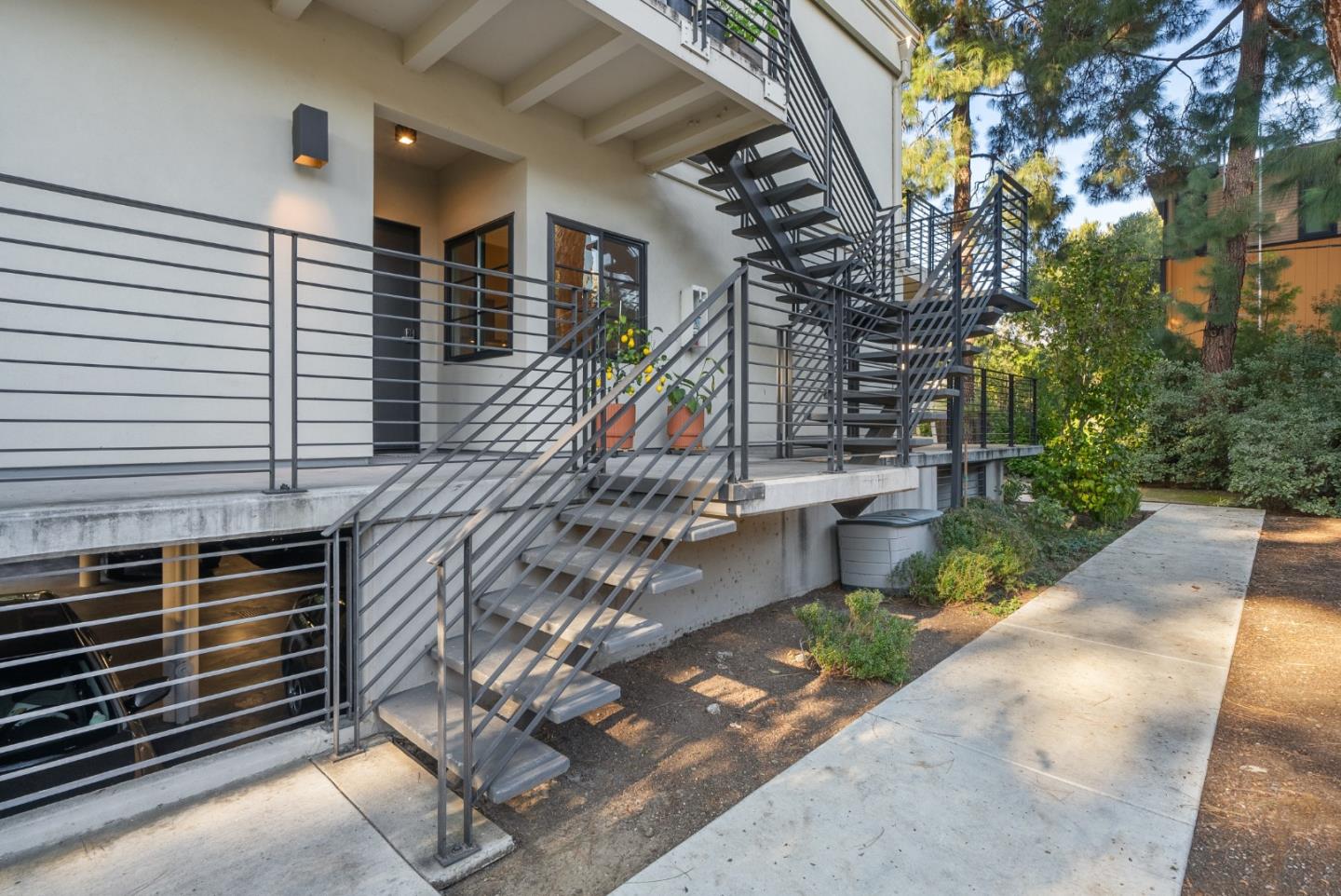 Detail Gallery Image 4 of 50 For 1326 Hoover St #2,  Menlo Park,  CA 94025 - 2 Beds | 2 Baths