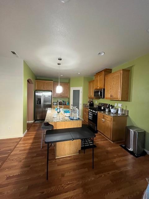 Detail Gallery Image 5 of 9 For 323 Wilson Cir, Greenfield,  CA 93927 - 4 Beds | 2/1 Baths