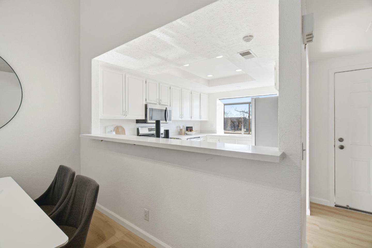 Detail Gallery Image 10 of 29 For 6472 Buena Vista Dr #B,  Newark,  CA 94560 - 3 Beds | 2 Baths