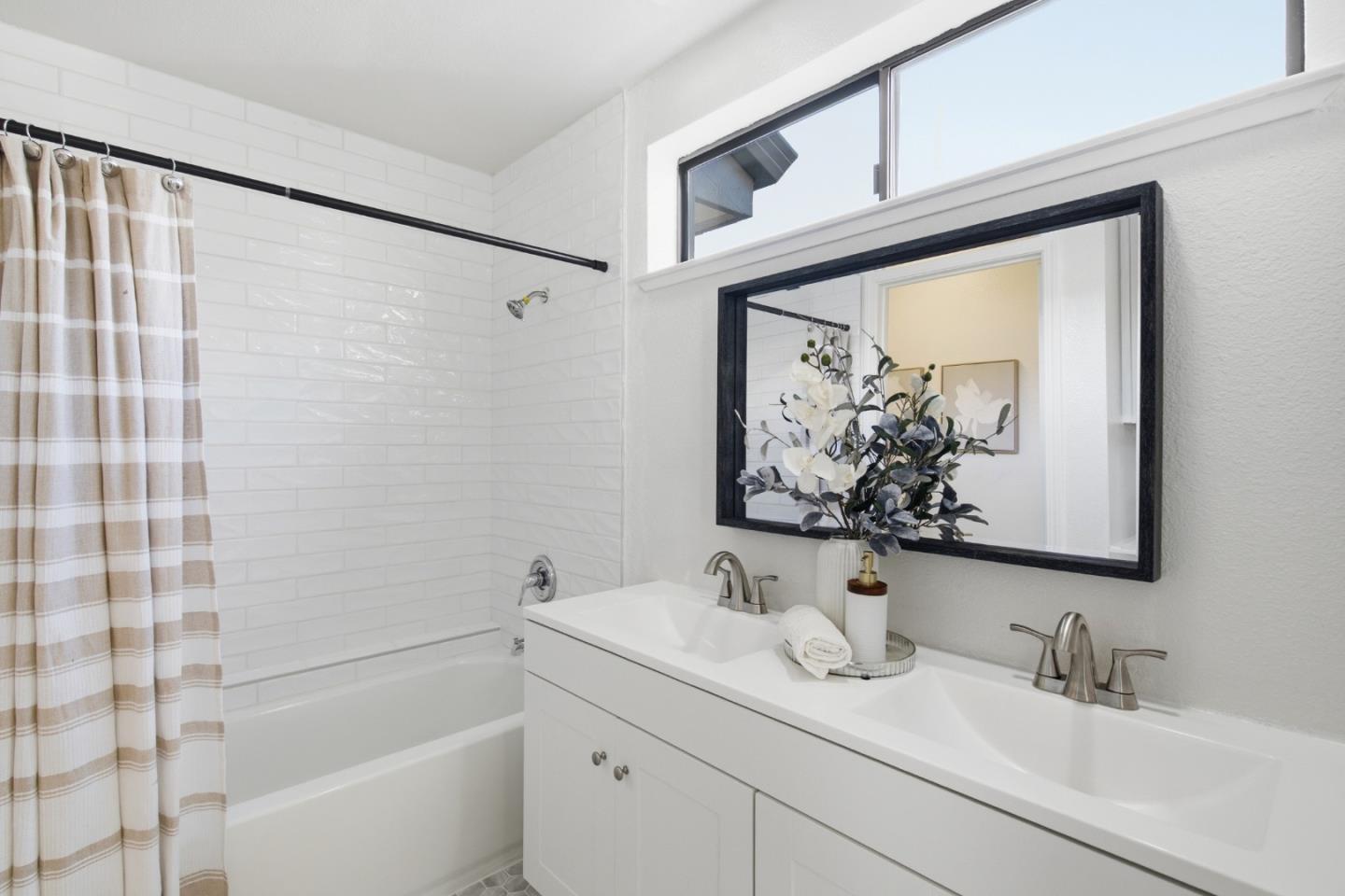 Detail Gallery Image 22 of 29 For 6472 Buena Vista Dr #B,  Newark,  CA 94560 - 3 Beds | 2 Baths