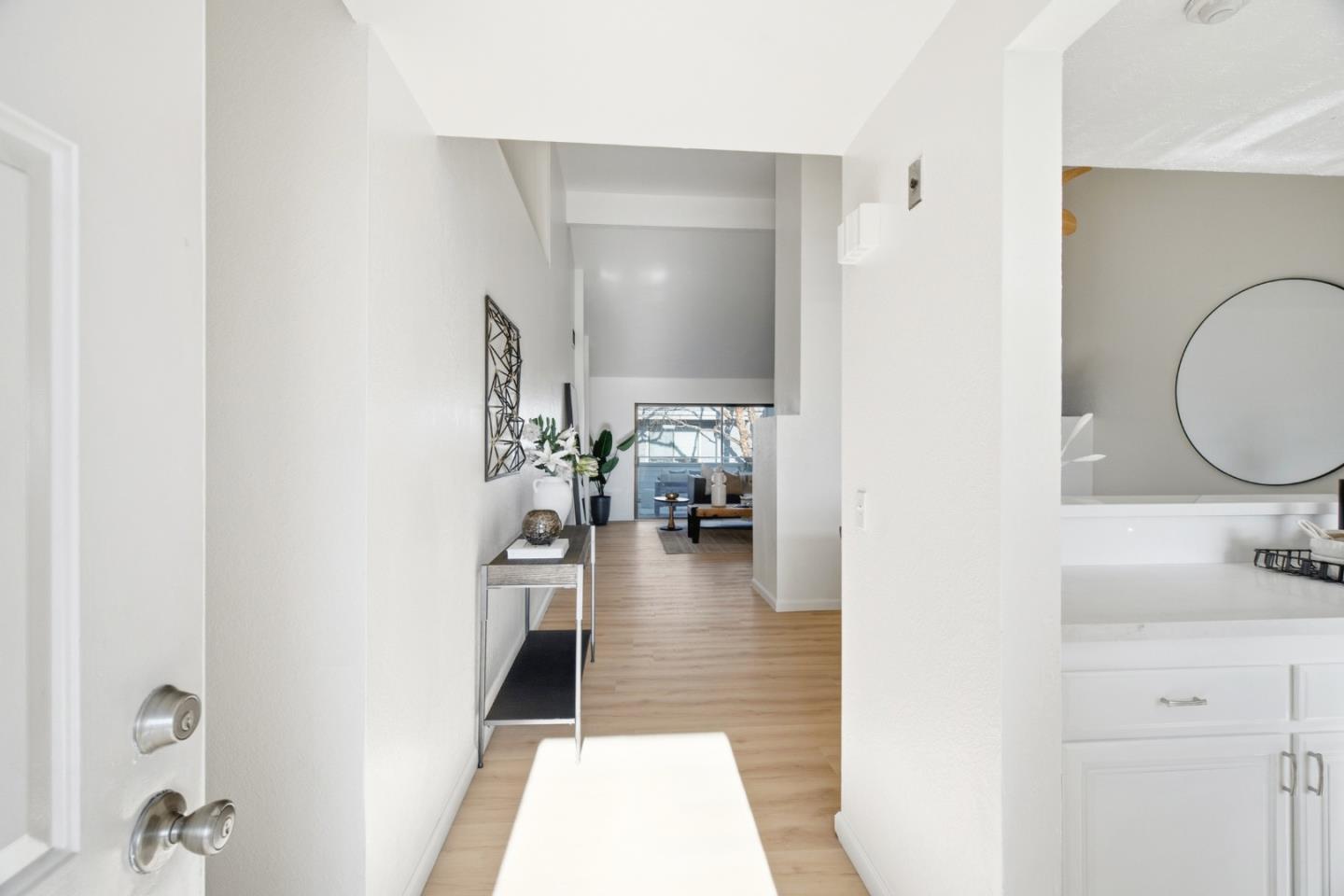 Detail Gallery Image 4 of 29 For 6472 Buena Vista Dr #B,  Newark,  CA 94560 - 3 Beds | 2 Baths