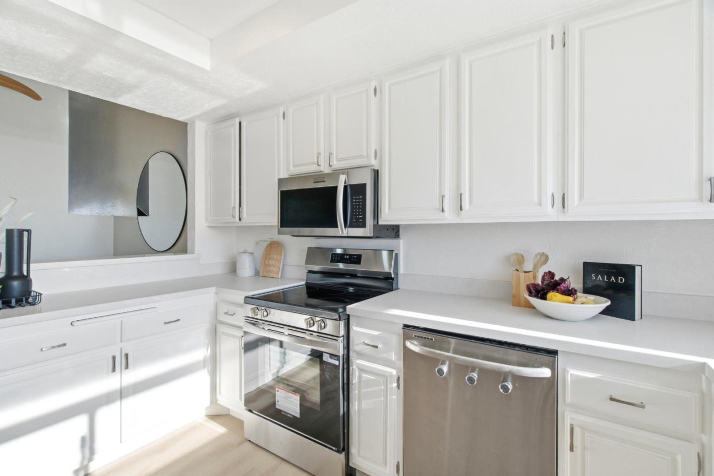 Detail Gallery Image 6 of 29 For 6472 Buena Vista Dr #B,  Newark,  CA 94560 - 3 Beds | 2 Baths