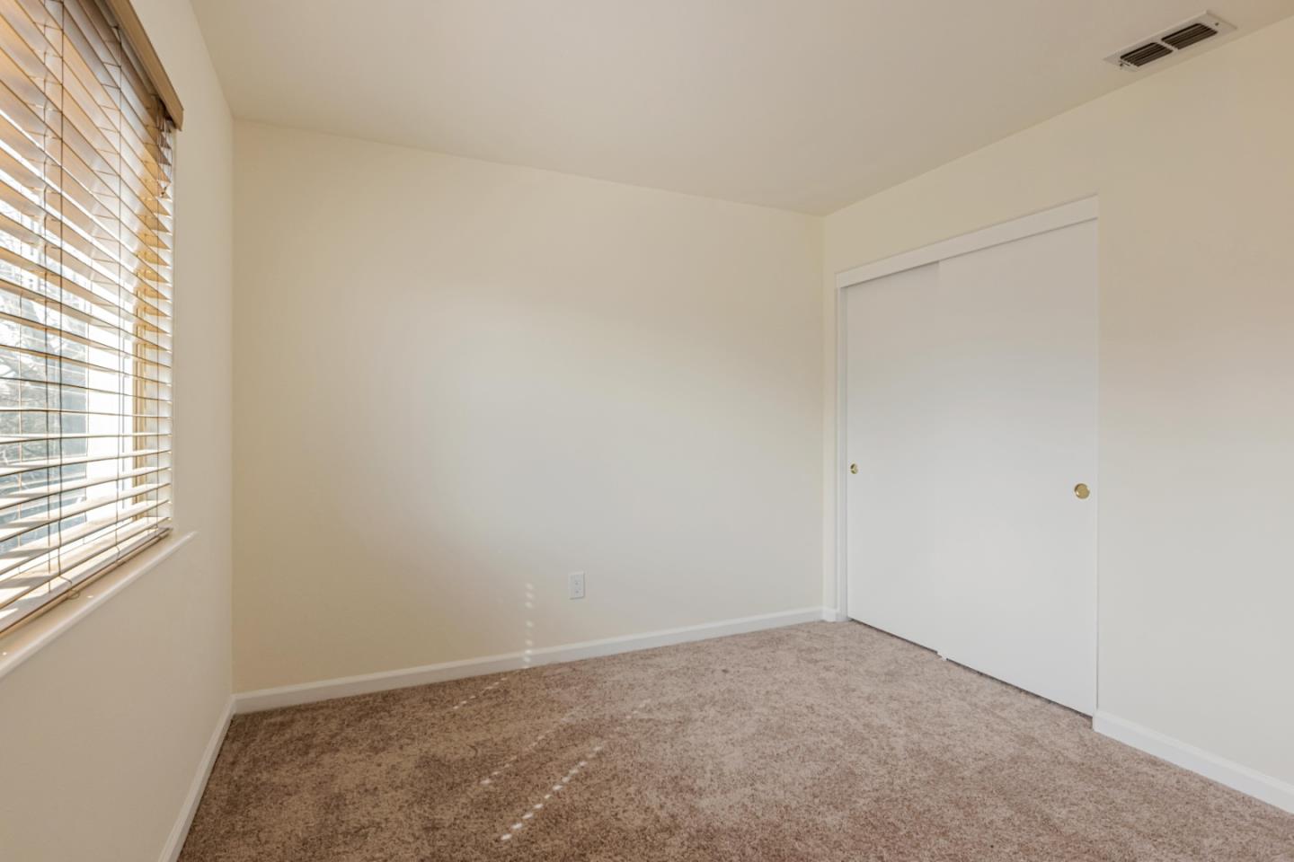 Detail Gallery Image 22 of 28 For 5111 Venice Ct, Pleasanton,  CA 94588 - 4 Beds | 2/1 Baths