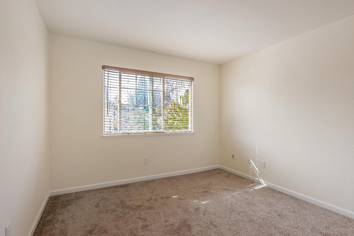 Detail Gallery Image 23 of 28 For 5111 Venice Ct, Pleasanton,  CA 94588 - 4 Beds | 2/1 Baths