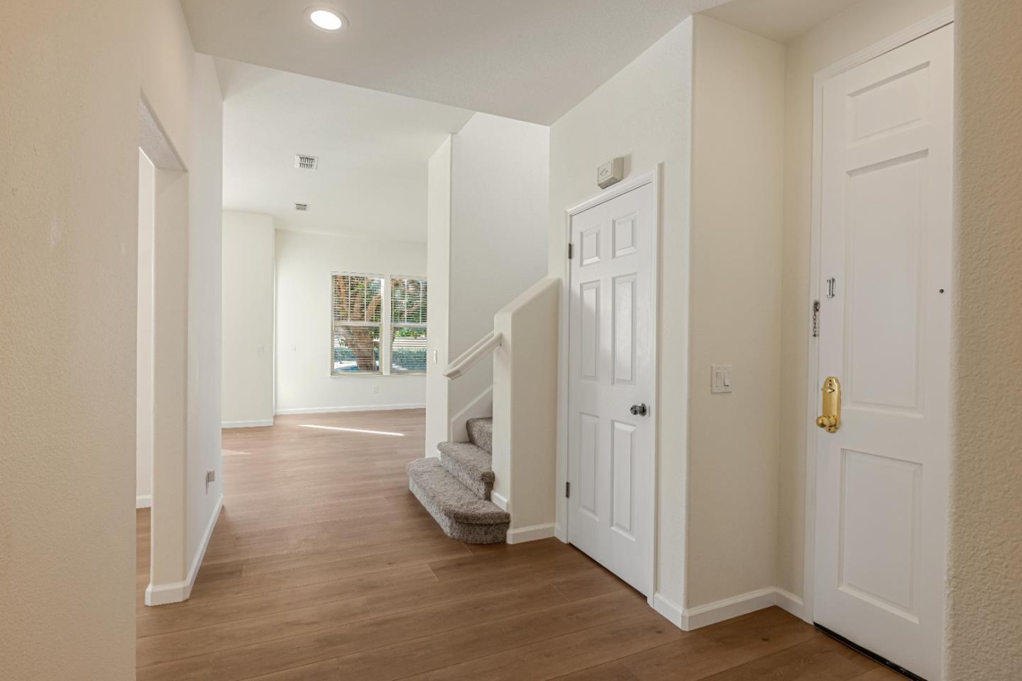 Detail Gallery Image 25 of 28 For 5111 Venice Ct, Pleasanton,  CA 94588 - 4 Beds | 2/1 Baths