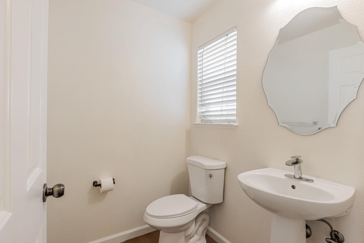 Detail Gallery Image 27 of 28 For 5111 Venice Ct, Pleasanton,  CA 94588 - 4 Beds | 2/1 Baths
