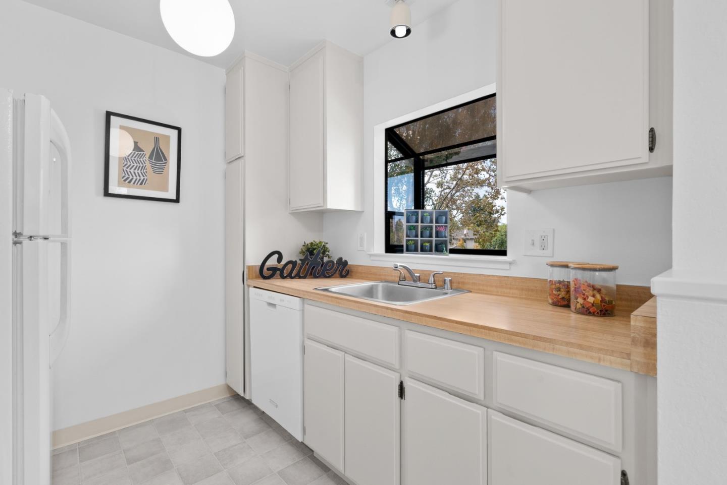 Detail Gallery Image 11 of 23 For 905 W Middlefield Rd #982,  Mountain View,  CA 94043 - 2 Beds | 2 Baths