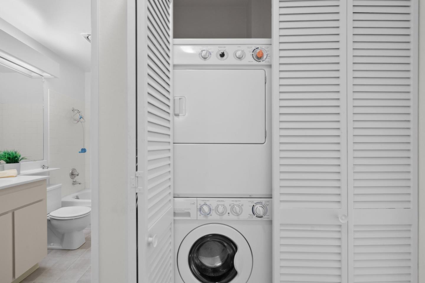 Detail Gallery Image 18 of 23 For 905 W Middlefield Rd #982,  Mountain View,  CA 94043 - 2 Beds | 2 Baths