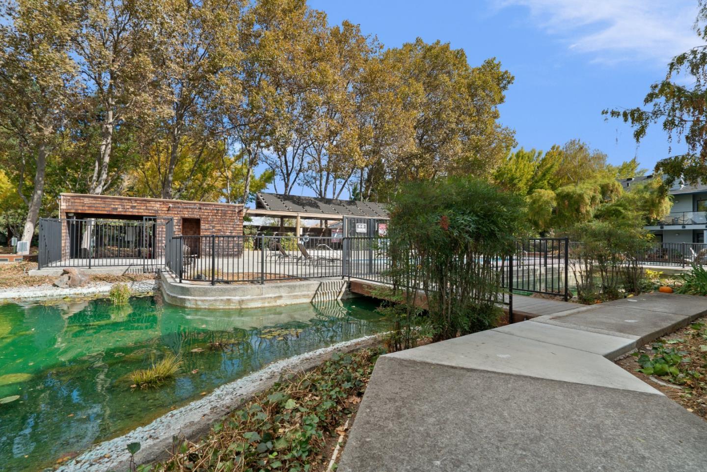 Detail Gallery Image 22 of 23 For 905 W Middlefield Rd #982,  Mountain View,  CA 94043 - 2 Beds | 2 Baths