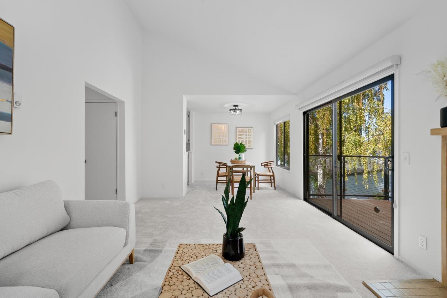 Detail Gallery Image 8 of 23 For 905 W Middlefield Rd #982,  Mountain View,  CA 94043 - 2 Beds | 2 Baths