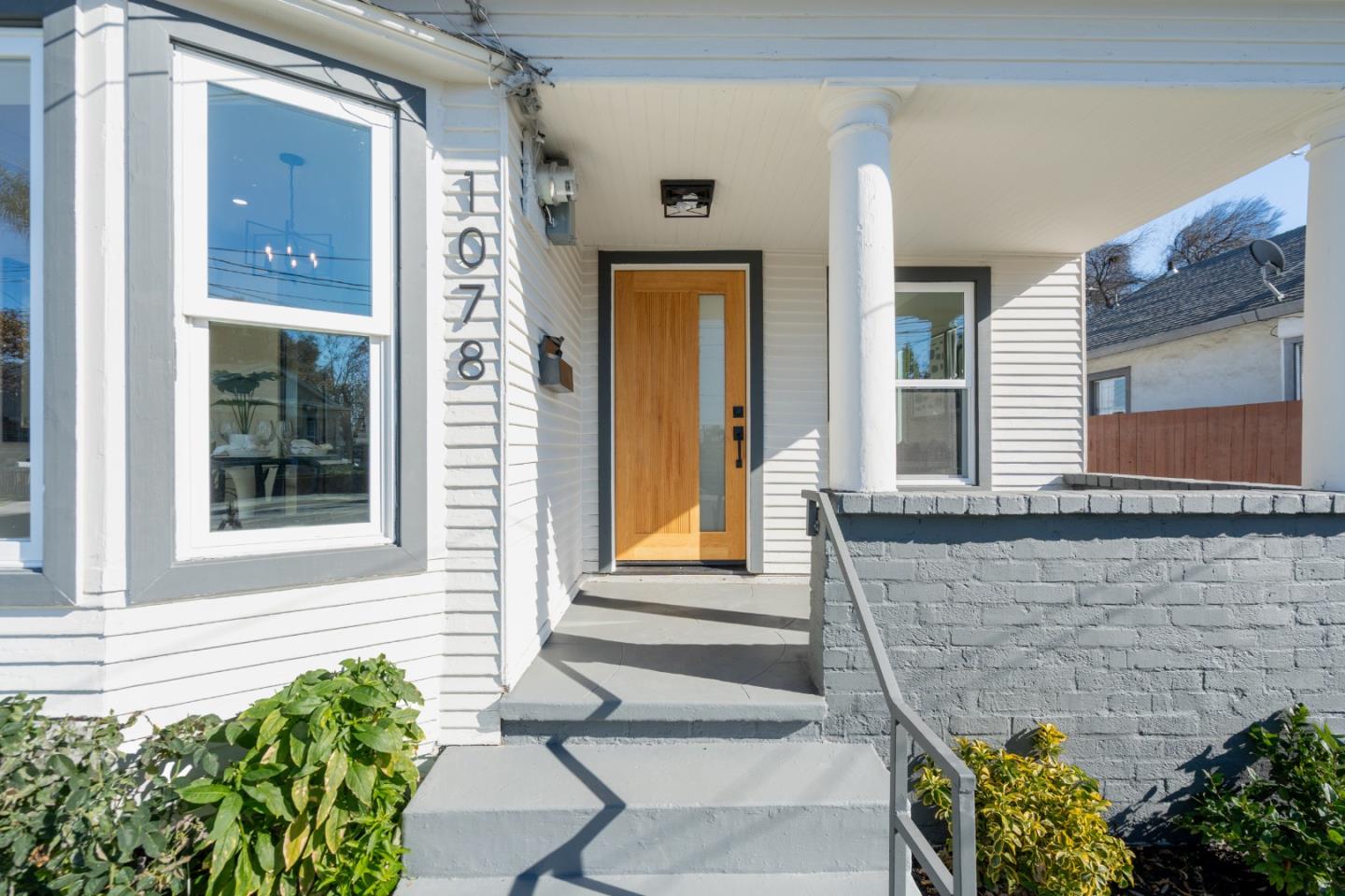 Detail Gallery Image 5 of 26 For 1078 Palm St, San Jose,  CA 95110 - 3 Beds | 2 Baths