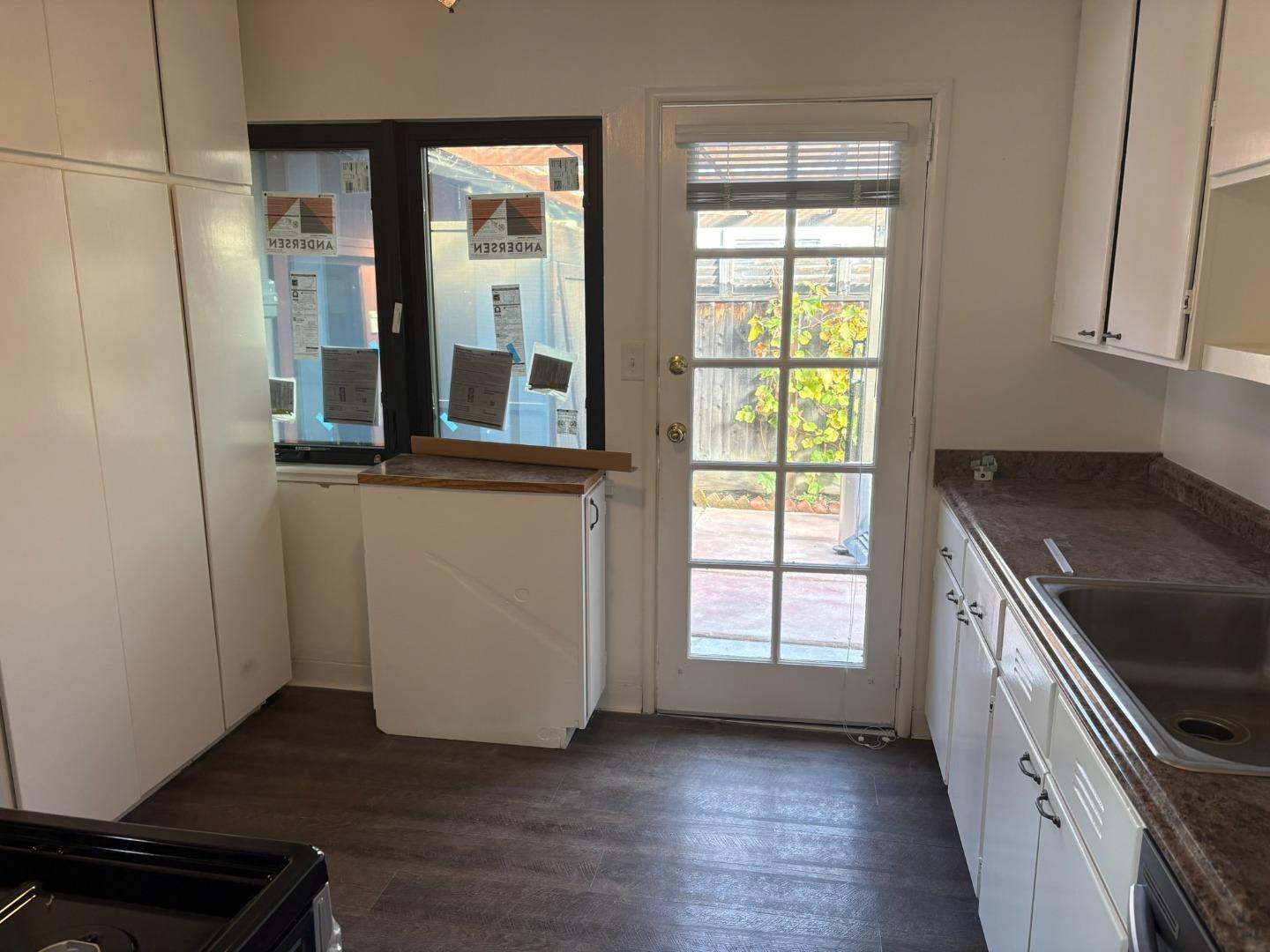 Detail Gallery Image 10 of 22 For 616 Manzanita Ave, Sunnyvale,  CA 94085 - 3 Beds | 1/1 Baths