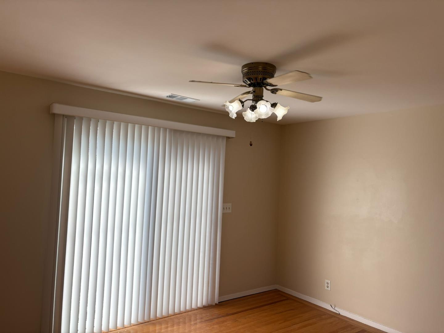 Detail Gallery Image 14 of 22 For 616 Manzanita Ave, Sunnyvale,  CA 94085 - 3 Beds | 1/1 Baths