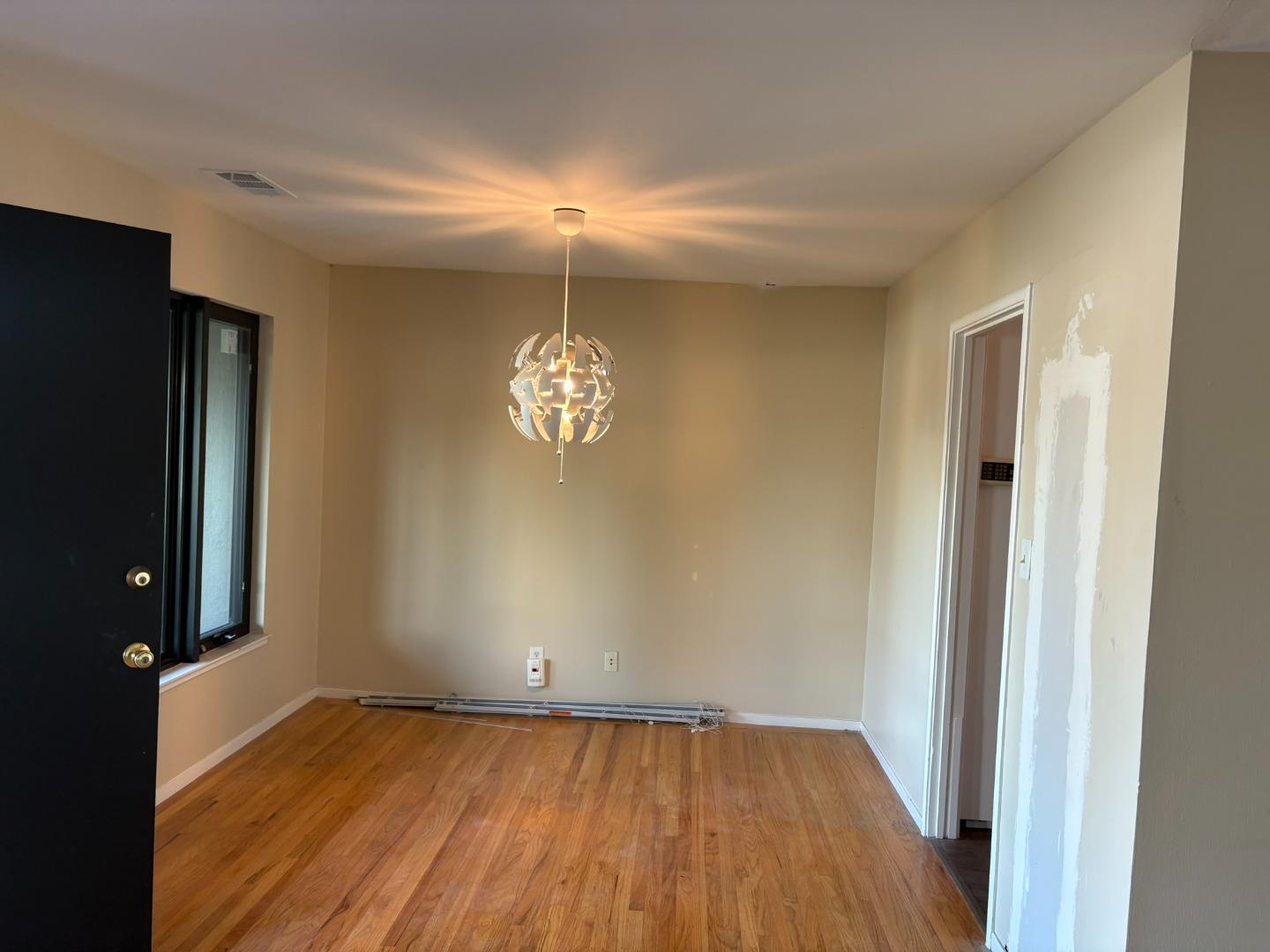 Detail Gallery Image 6 of 22 For 616 Manzanita Ave, Sunnyvale,  CA 94085 - 3 Beds | 1/1 Baths