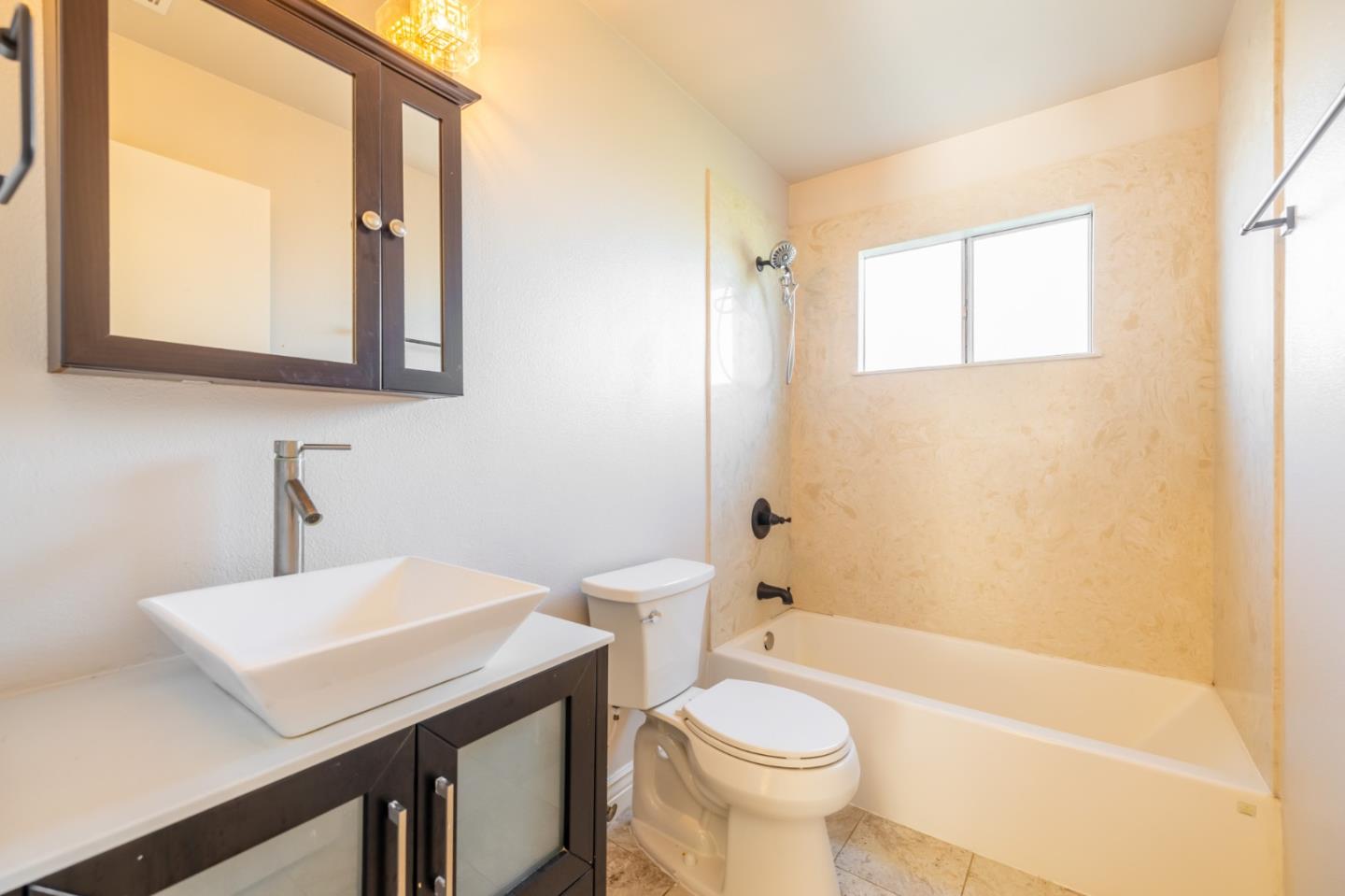 Detail Gallery Image 11 of 45 For 779 Wedgewood Dr, Pittsburg,  CA 94565 - 3 Beds | 1 Baths