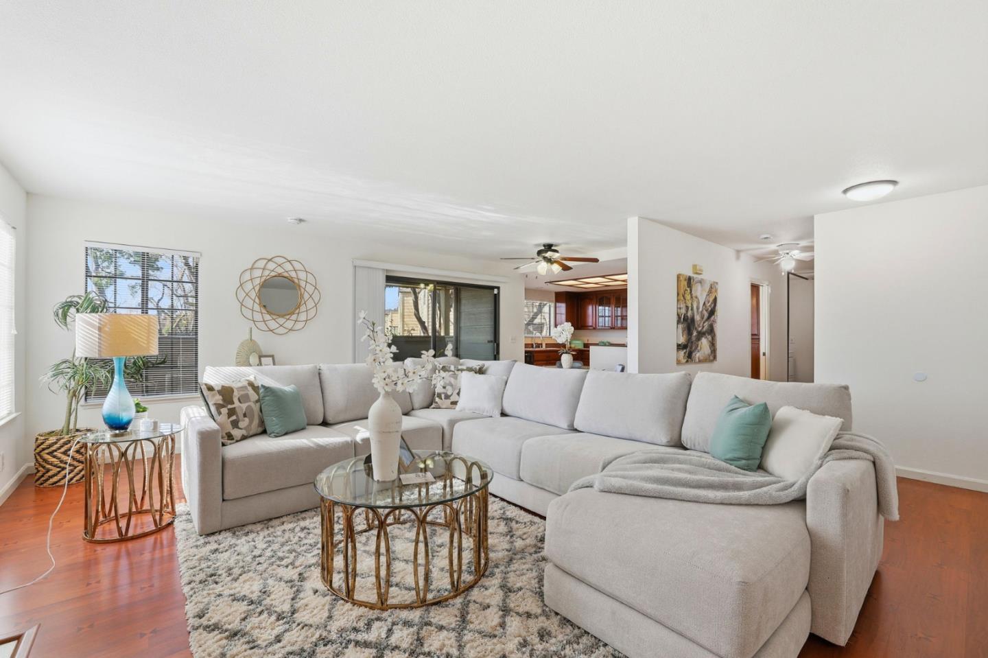 Front Image Thumbnail for ML82031618