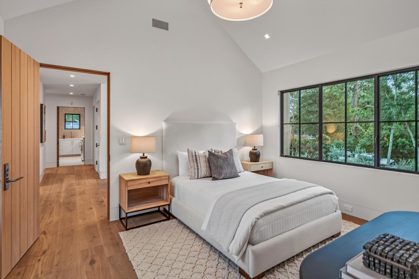 Detail Gallery Image 14 of 30 For 6 Cedar Ln, Woodside,  CA 94062 - 6 Beds | 7/1 Baths