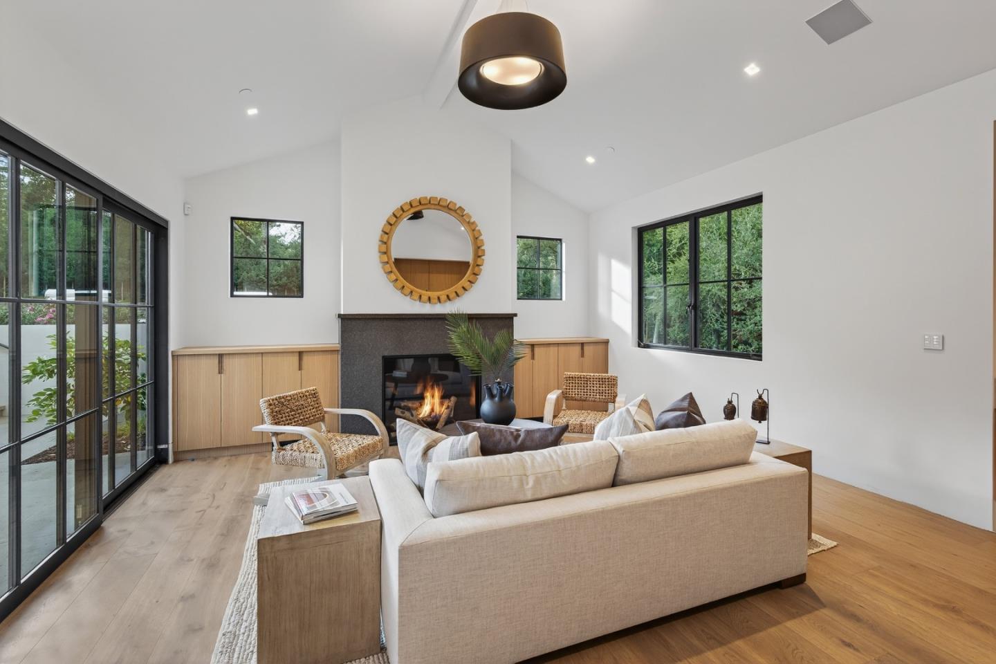 Detail Gallery Image 27 of 30 For 6 Cedar Ln, Woodside,  CA 94062 - 6 Beds | 7/1 Baths