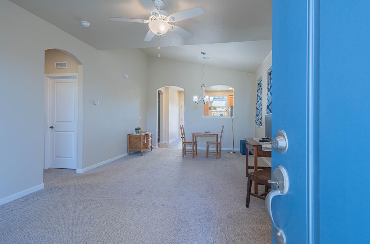 Detail Gallery Image 3 of 29 For 770 Brandywine Ln, King City,  CA 93930 - 3 Beds | 2 Baths