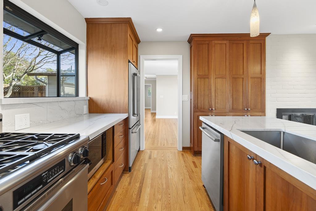 Detail Gallery Image 12 of 34 For 3274 Todd Way, San Jose,  CA 95124 - 3 Beds | 2 Baths