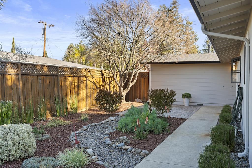 Detail Gallery Image 6 of 34 For 3274 Todd Way, San Jose,  CA 95124 - 3 Beds | 2 Baths