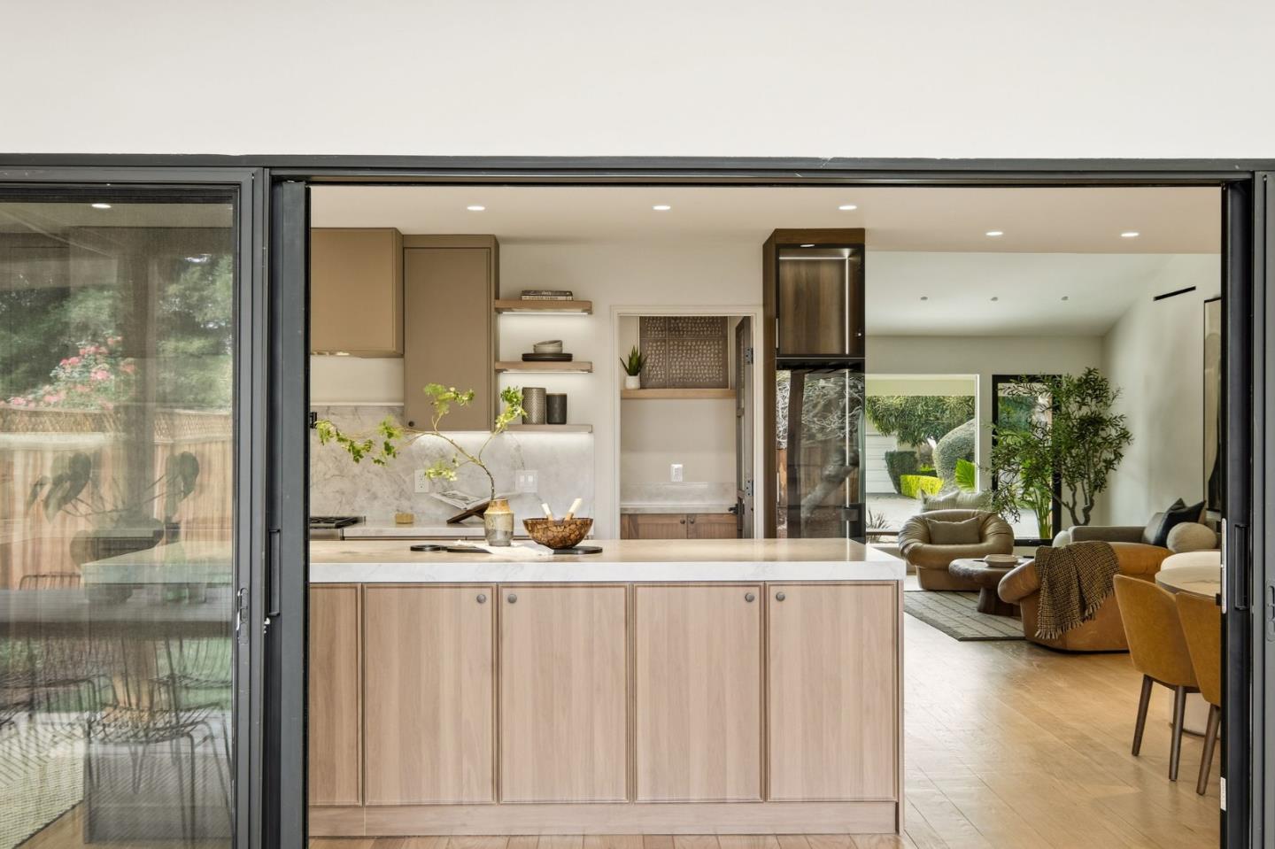 Detail Gallery Image 15 of 59 For 371 E Oakwood Blvd, Redwood City,  CA 94061 - 3 Beds | 2 Baths