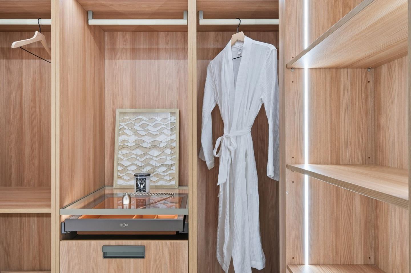 Detail Gallery Image 19 of 59 For 371 E Oakwood Blvd, Redwood City,  CA 94061 - 3 Beds | 2 Baths