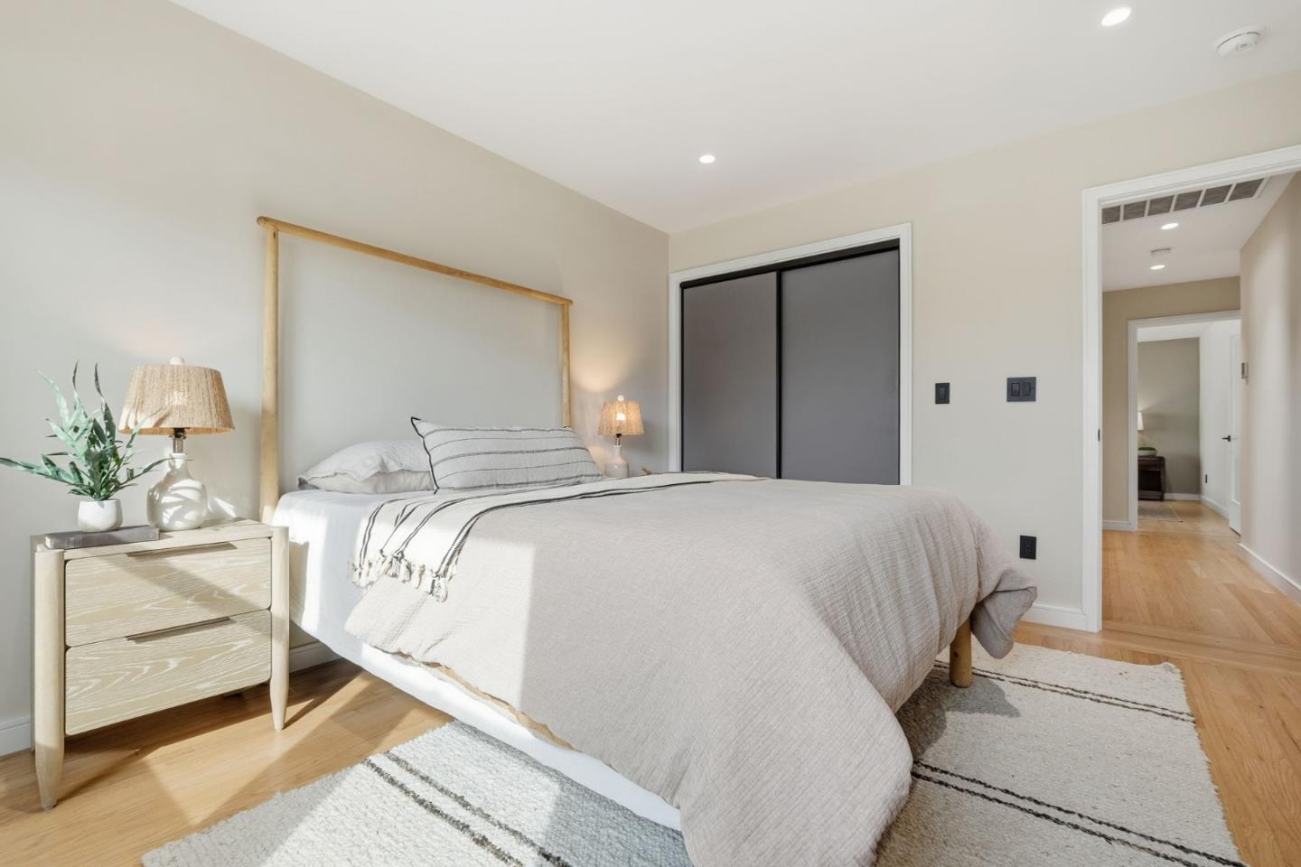 Detail Gallery Image 31 of 59 For 371 E Oakwood Blvd, Redwood City,  CA 94061 - 3 Beds | 2 Baths