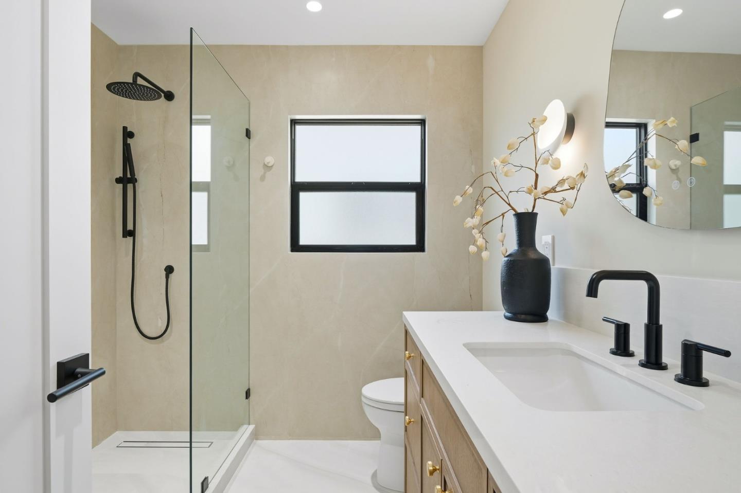 Detail Gallery Image 33 of 59 For 371 E Oakwood Blvd, Redwood City,  CA 94061 - 3 Beds | 2 Baths