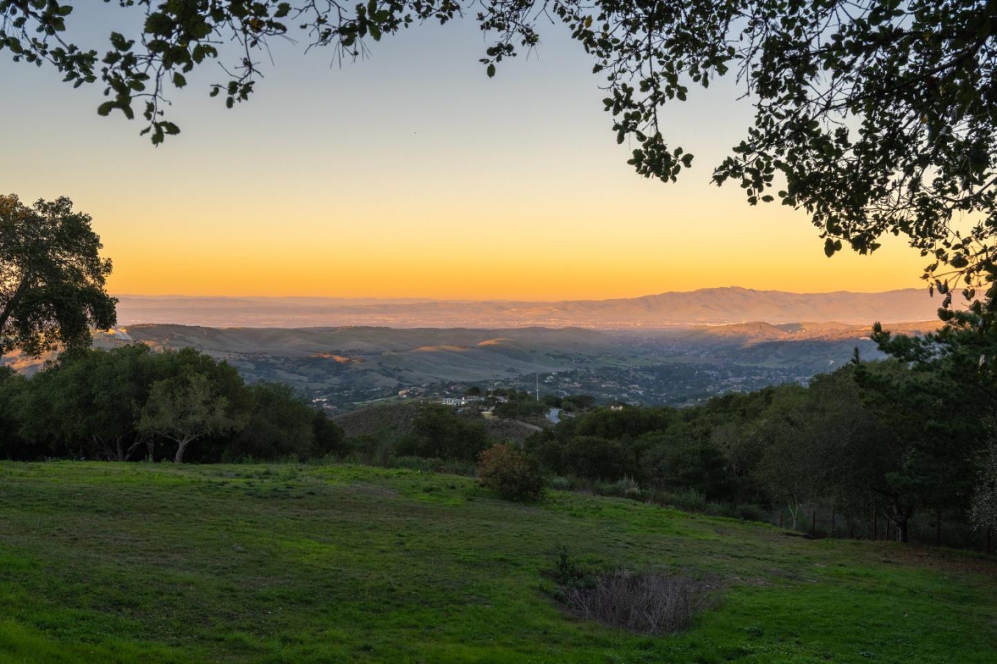 Detail Gallery Image 14 of 28 For 12167 Saddle Rd, Carmel Valley,  CA 93924 - – Beds | – Baths