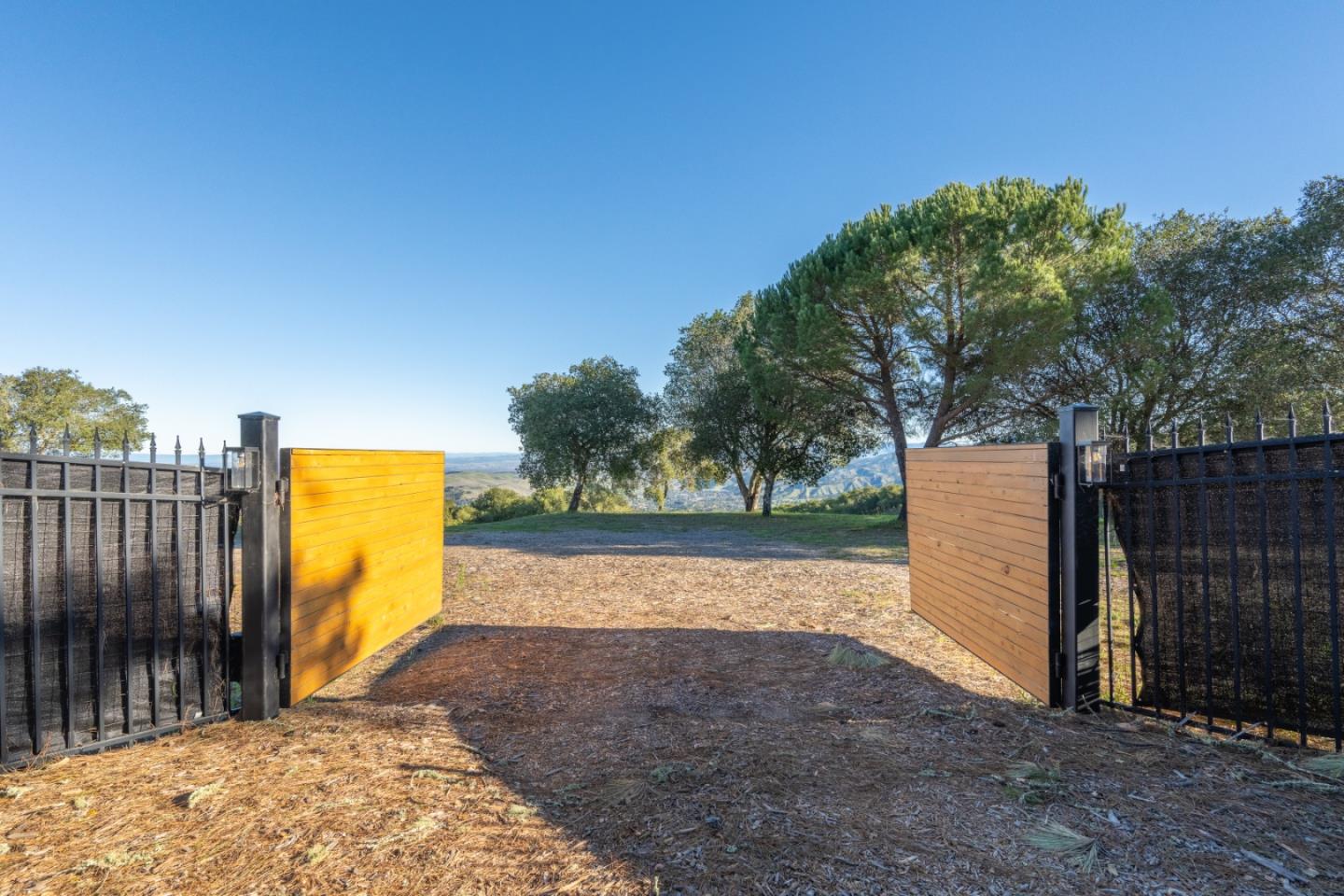 Detail Gallery Image 22 of 28 For 12167 Saddle Rd, Carmel Valley,  CA 93924 - – Beds | – Baths