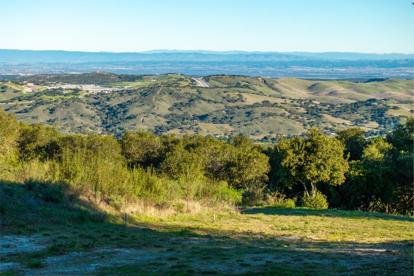 Detail Gallery Image 6 of 28 For 12167 Saddle Rd, Carmel Valley,  CA 93924 - – Beds | – Baths