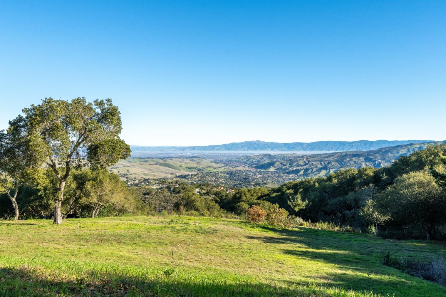 Detail Gallery Image 7 of 28 For 12167 Saddle Rd, Carmel Valley,  CA 93924 - – Beds | – Baths