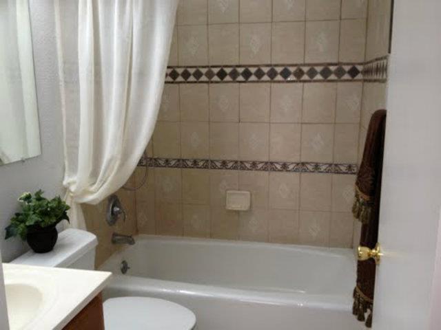 Detail Gallery Image 8 of 10 For 4511 Leonato Way, Fremont,  CA 94555 - 3 Beds | 2/1 Baths