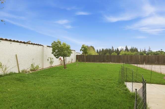 Detail Gallery Image 33 of 46 For 276 Copperleaf Ln, San Juan Bautista,  CA 95045 - 5 Beds | 3 Baths