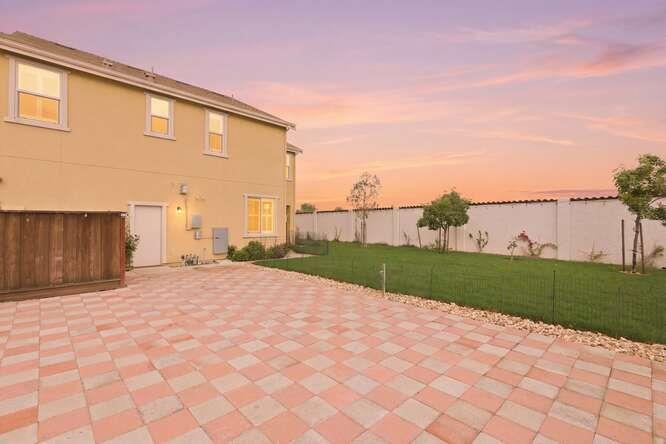 Detail Gallery Image 36 of 46 For 276 Copperleaf Ln, San Juan Bautista,  CA 95045 - 5 Beds | 3 Baths