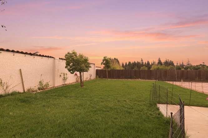 Detail Gallery Image 37 of 46 For 276 Copperleaf Ln, San Juan Bautista,  CA 95045 - 5 Beds | 3 Baths