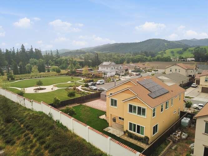 Detail Gallery Image 41 of 46 For 276 Copperleaf Ln, San Juan Bautista,  CA 95045 - 5 Beds | 3 Baths