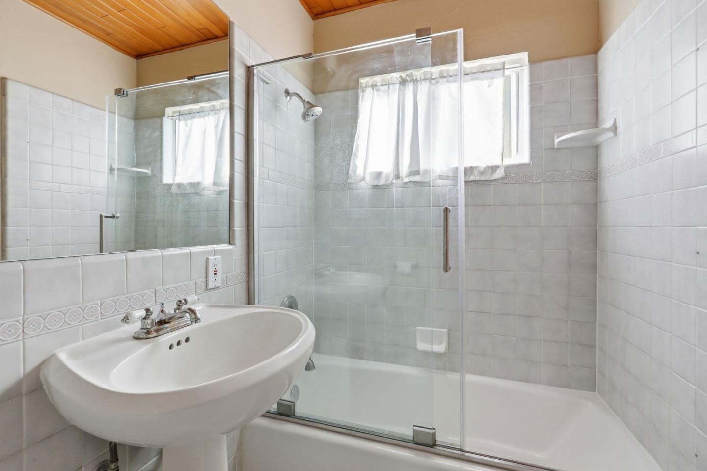 Detail Gallery Image 32 of 43 For 954 Sunlite Dr, Santa Clara,  CA 95050 - 3 Beds | 2 Baths