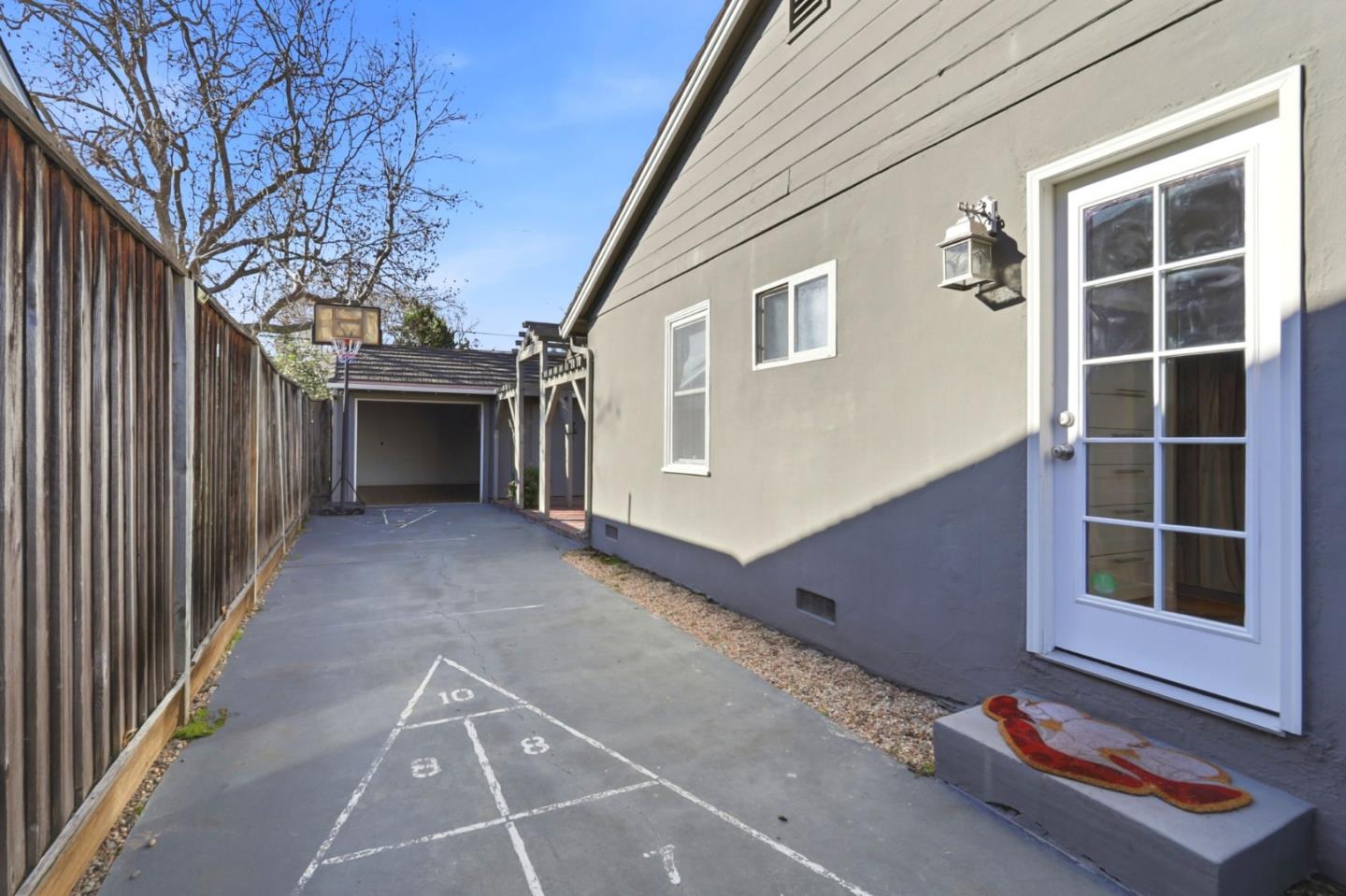 Detail Gallery Image 33 of 43 For 954 Sunlite Dr, Santa Clara,  CA 95050 - 3 Beds | 2 Baths