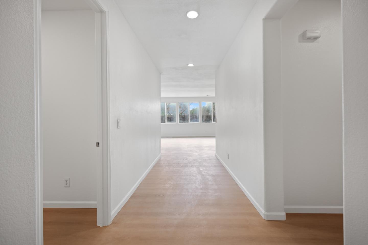 Detail Gallery Image 2 of 43 For 662 Cedar Mountain Dr, Newman,  CA 95360 - 4 Beds | 2/1 Baths