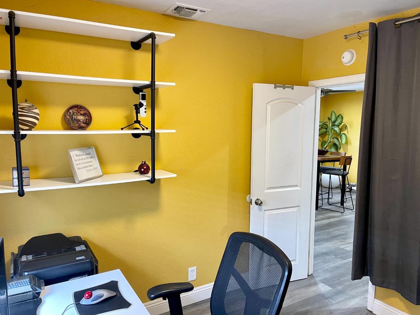 Detail Gallery Image 21 of 35 For 3740 26th Ave, Sacramento,  CA 95820 - 3 Beds | 2 Baths