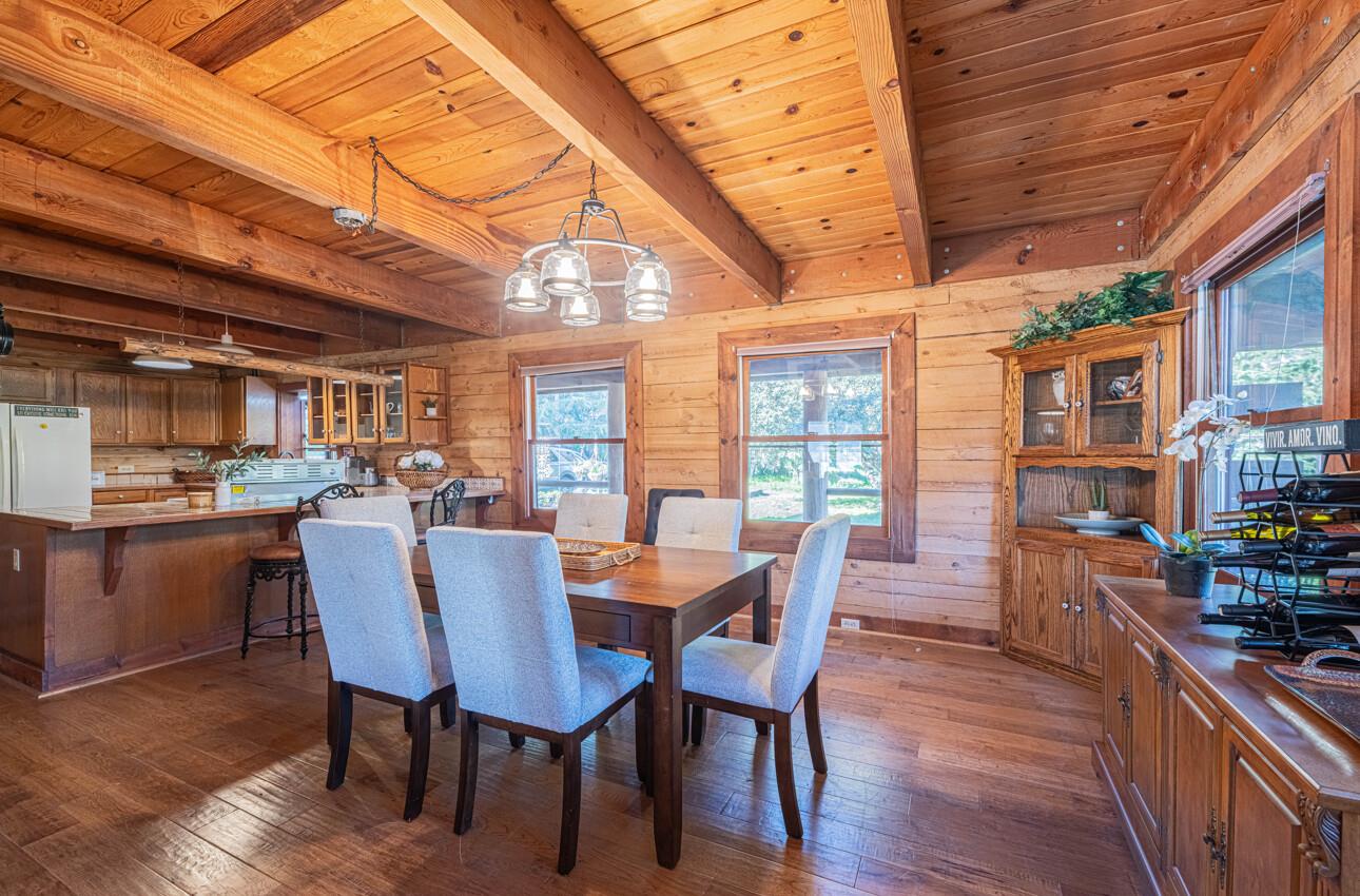 Detail Gallery Image 14 of 50 For 5820 Briarcliff Ter, Royal Oaks,  CA 95076 - 3 Beds | 2/1 Baths