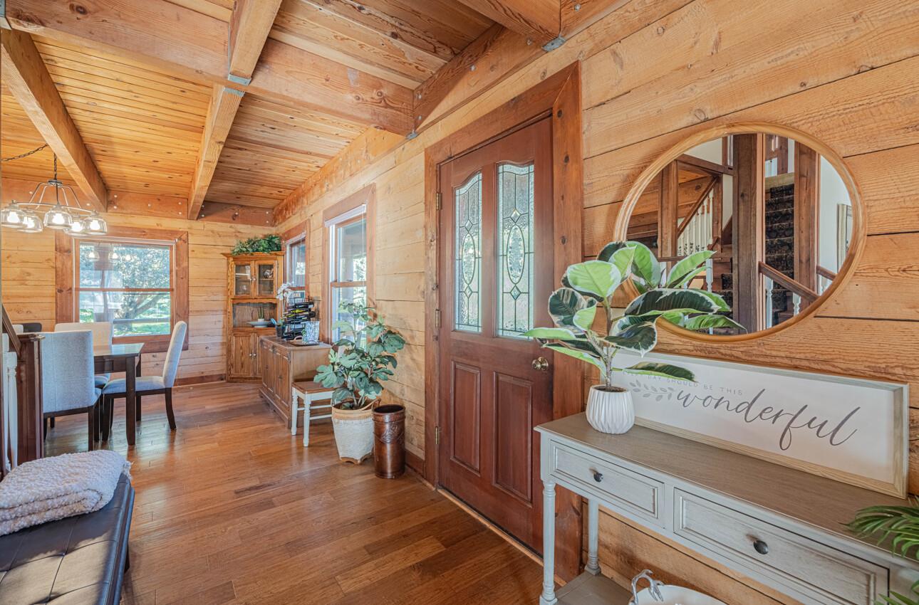 Detail Gallery Image 2 of 50 For 5820 Briarcliff Ter, Royal Oaks,  CA 95076 - 3 Beds | 2/1 Baths