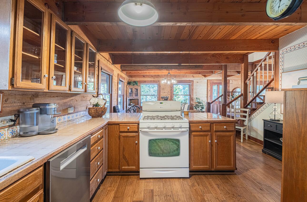 Detail Gallery Image 20 of 50 For 5820 Briarcliff Ter, Royal Oaks,  CA 95076 - 3 Beds | 2/1 Baths