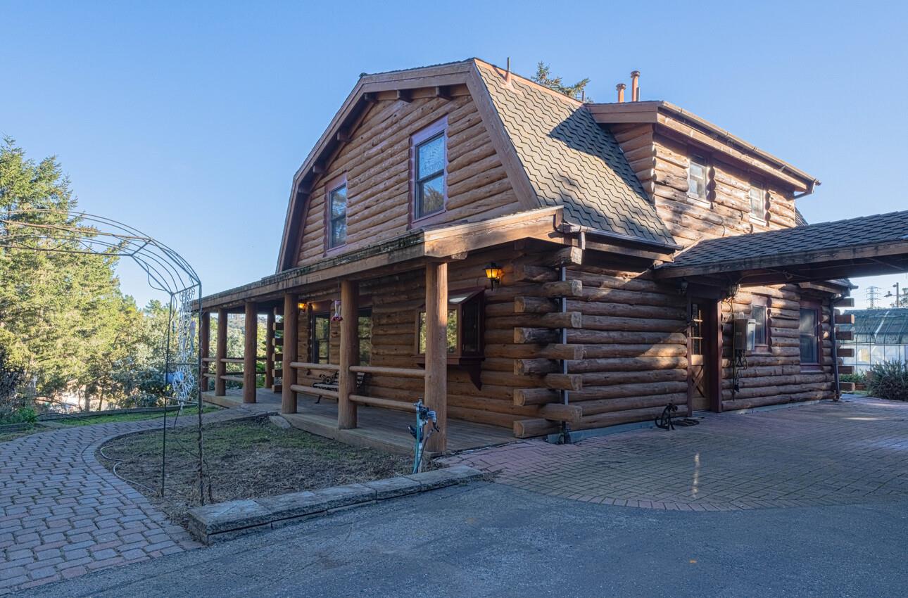 Detail Gallery Image 23 of 50 For 5820 Briarcliff Ter, Royal Oaks,  CA 95076 - 3 Beds | 2/1 Baths